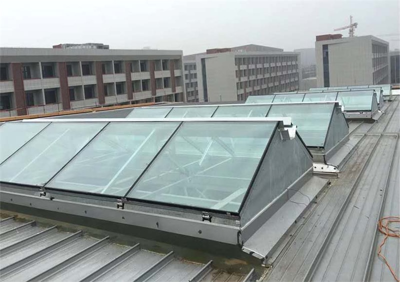 三角型排煙天窗